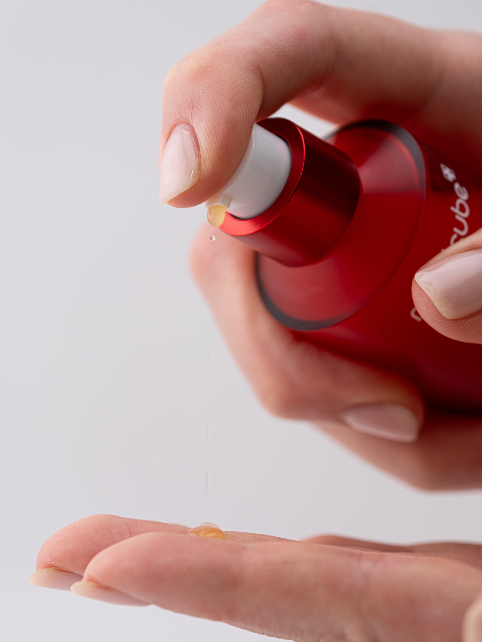 Hand pumping red succinic acid serum